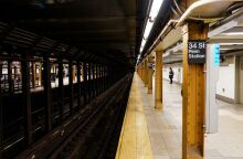 Δύο έφηβες σκοτώθηκαν σε τρένο της Νέας Υόρκης ενώ «σερφάριζαν» πάνω στο βαγόνι, ακολουθώντας επικίνδυνο trend των social media.