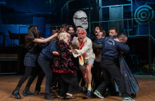 «Merde» στο Δημοτικό Θέατρο Πειραιά