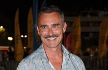 Ο Καπουτζίδης εξήγησε τι συνέβη μετά την κηδεία του Μιχελή και πώς τραβήχτηκε η viral φωτογραφία που προκάλεσε σχόλια