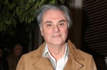 Ο Οδυσσέας Σταμούλης παντρεύτηκε την Κωνσταντίνα σε πολιτικό γάμο - Ο ηθοποιός πιστεύει ότι ο γιος του θα χάρηκε πολύ για τη νέα τους αρχή.