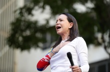 Η Βενεζουέλα κλείνει την πρεσβεία της στη Νορβηγία μετά το Νόμπελ Ειρήνης στη Ματσάδο