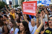 Γιατί το Ισραήλ δεν σταματά να μιλά για τους ομήρους και γιατί εμείς δεν το καταλαβαίνουμε