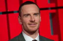 Το Netflix ετοιμάζει τη σειρά «Kennedy» με τον Μάικλ Φασμπέντερ στον ρόλο του Τζο Κένεντι, αφηγούμενη τη θρυλική πορεία της οικογένειας Κένεντι.