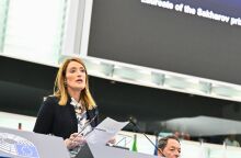 Το Ευρωκοινοβούλιο απονέμει το Βραβείο Ζαχάροφ 2025 στους φυλακισμένους δημοσιογράφους Αντρέι Ποσομπούτ και Μζία Αμαγκλομπέλι.