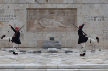 Μνημείο Αγνώστου Στρατιώτη: Ο λαός έχει πάντα δίκιο;