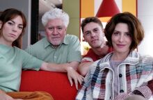 Η νέα ταινία του Πέδρο Αλμοδόβαρ, «Πικρά Χριστούγεννα», θα κυκλοφορήσει στις ισπανικές αίθουσες στις 20 Μαρτίου 2026 από τη Sony Pictures Classics.