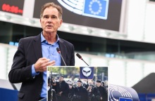 Ο Νίκος Παπανδρέου καταγγέλλει τη συμμετοχή ακροδεξιάς οργάνωσης στη στρατιωτική παρέλαση της 28ης Οκτωβρίου - Ζητά παρέμβαση της κυβέρνησης.