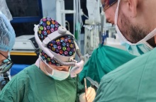 Η Κωνσταντίνα Ελένη Καρακάση είναι η πρώτη γυναίκα χειρουργός μεταμοσχεύσεων ήπατος στην Ελλάδα