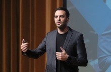 Μανώλης Χριστοδουλάκης