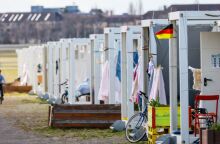 Γερμανία: Το 66% των πολιτών ζητά επαναπατρισμό Σύρων, ακόμη και με απελάσεις, σύμφωνα με δημοσκόπηση που πυροδότησε πολιτική αντιπαράθεση.