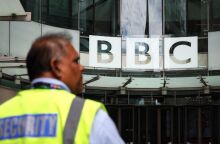 Πρώην αρχισυντάκτης της Sun μιλά για «εσωτερικό πραξικόπημα» πίσω από τις παραιτήσεις κορυφαίων στελεχών του BBC εν μέσω κατηγοριών μεροληψίας.