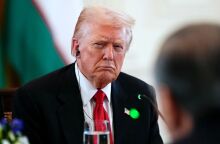 Ο Ντόναλντ Τραμπ χαρακτήρισε το BBC «διεφθαρμένο», μετά τις παραιτήσεις των επικεφαλής του, λόγω αντιδράσεων για μονταρισμένο βίντεο ομιλίας του.