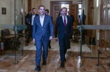 Ο Γιάννης Στουρνάρας αποκαλύπτει ότι είχε προειδοποιήσει τον Αλέξη Τσίπρα για το τεράστιο κόστος της διαπραγμάτευσης με την τρόικα το 2015 στην οικονομία.