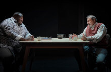 Άσπρο Μαύρο στο θέατρο Επί Κολωνώ