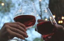 Η τρίτη Πέμπτη κάθε Νοέμβρη, φέτος 20 του μηνός, παραδοσιακά ανήκει στα Beaujolais Nouveau της Γαλλίας