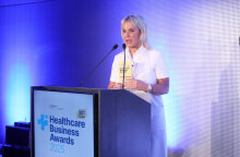 Βράβευση της προέδρου του ΟΦΕΤ, Ιουλίας Τσέτη