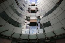 Ξανά στο στόχαστρο το BBC: Ολλανδός ακαδημαϊκός κατηγορεί το δίκκτυο ότι λογόκρινε φράση του για τον Ντόναλντ Τραμπ ως «τον πιο διεφθαρμένο πρόεδρο»