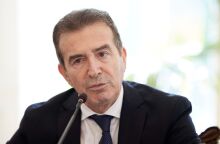 Μιχάλης Χρυσοχοΐδης: Αύξηση καταγγελιών και συλλήψεων για ενδοοικογενειακή βία - 5.000 γυναίκες χρησιμοποιούν ετησίως το panic button