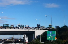 Ένταση μεταξύ αγροτών και αστυνομικών στον Ε65 στην Καρδίτσα