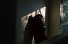 Ρόδος: Στη φυλακή ο 55χρονος που βίαζε την κόρη του και απέκτησε παιδί μαζί της