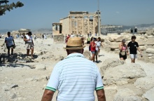 Ηλικιωμένος στην Ακρόπολη