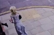 H Έμμα του τρέχει κυνηγώντας τον κλέφτη του κινητού της