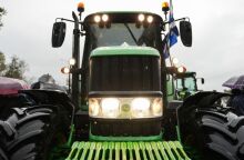 Αγρότες: Ενισχύουν τα μπλόκα σε εθνικές οδούς και τελωνεία - Επεισόδια στη Θεσσαλονίκη και νέες κινητοποιήσεις σε Θεσσαλία, Στερεά και Αχαΐα.