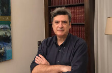 Δημήτρης Μαμαλούκας: «Μια ανώτερη δύναμη με κατευθύνει καμιά φορά στη συγγραφή»