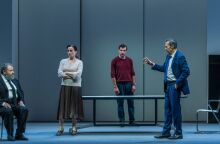 Στέγη Ιδρύματος Ωνάση: Ο Οιδίποδας του Ρόμπερτ Άικ συνεχίζεται με παράταση έως 1 Φεβρουαρίου 2026 μετά τις sold-out παραστάσεις.