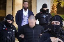 Στα δικαστήρια Καλαμάτας οι δύο συλληφθέντες για τη διπλή δολοφονία στη Φοινικούντα - Κατηγορούνται για ηθική αυτουργία - Αναμένεται να ζητήσουν προθεσμία