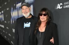 Το Χόλιγουντ και η πολιτική σκηνή των ΗΠΑ θρηνούν τον Ρομπ Ράινερ και τη Μισέλ Σίνγκερ Ράινερ που βρέθηκαν νεκροί - Φίλοι μιλούν για την τεράστια προσφορά του.