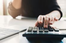 Αυξήσεις σε συντάξεις και μισθούς, μειώσεις φόρων, χαμηλότερος ΕΝΦΙΑ και νέα επιδόματα διαμορφώνουν τον χάρτη ενισχύσεων για το 2026.