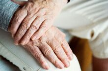 Ναύπακτος: Θρίλερ με τα δύο νεκρά αδέρφια - Τι λέει η οικιακή βοηθός που εμφανίζεται μοναδική κληρονόμος