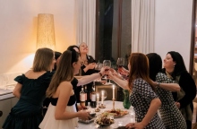 The Satin Society: μια σύγχρονη λέσχη γυναικών στην Αθήνα που αξίζει να γνωρίσεις 