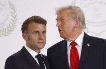 O Τραμπ εξευτέλισε δημόσια τον Μακρόν: «Σε ικετεύω, θα κάνω ό,τι θέλεις Ντόναλντ, μου έλεγε και κλαψούριζε»