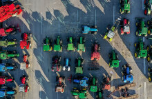 Κάντε ησυχία. Οι εισαγγελείς ρίχνουν έναν υπνάκο στα μπλόκα