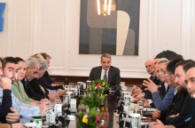 Κυριάκος Μητσοτάκης με αγρότες στο Μέγαρο Μαξίμου