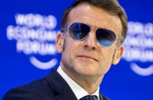 Τα γυαλιά του Εμανουέλ Μακρόν στο Νταβός έγιναν viral, προκαλώντας έκρηξη ζήτησης για το γαλλικό brand - Η εταιρεία δέχεται χιλιάδες αιτήματα