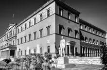 Μια «δικαστική» κοινοβουλευτική χρονιά που κανείς δεν θέλει να θυμάται