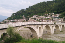 Μπεράτ, Αλβανία