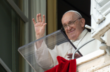 Ο Πάπας Φραγκίσκος ζητά συγγνώμη για τα ομοφοβικά σχόλια