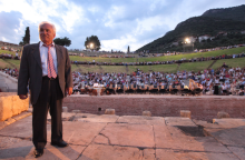 Πέτρος Θέμελης: Την Τετάρτη στην Αθήνα η κηδεία του, την Πέμπτη στην Αρχαία Μεσσήνη η ταφή του