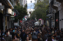 Χριστούγεννα 2023: Ποιο θα είναι το ωράριο των καταστημάτων στις γιορτές