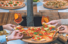 School Pizza Bar: Ανανεωμένες γεύσεις στο αγαπημένο