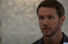 Ο Johnny Wactor σε στιγμιότυπο από τηλεοπτική σειρά στην οποία πρωταγωνιστούσε