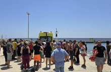 Ασθενοφόρο σε παραλία