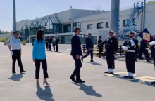 Ο Κυριάκος Μητσοτάκης και η Χρυσούλα Ζαχαροπούλου στα ναυπηγεία Λοριάν στη Γαλλία