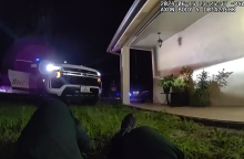 Κάμερα αστυνομικού κατέγραψε κάποιες από τις κινήσεις του 19χρονου δολοφόνου