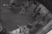 Στιγμιότυπο από την επίθεση με θύμα 14χρονη στη Γλυφάδα