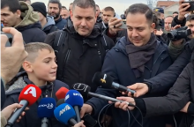 Ο 10χρονος που βούτηξε στον Θερμαϊκό για τα Θεοφάνεια στη Θεσσαλονίκη